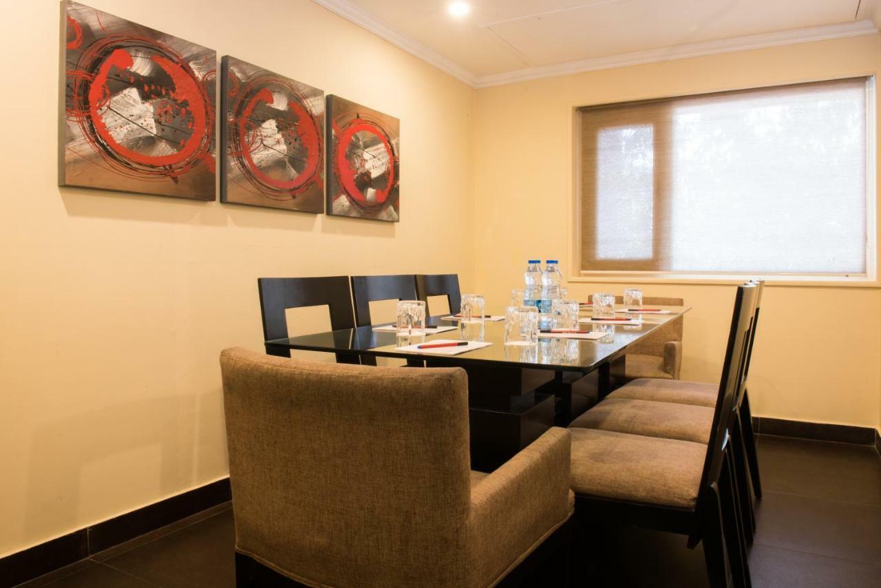 Diplomat, Chanakyapuri New Delhi- A Boutique Hotel Екстер'єр фото